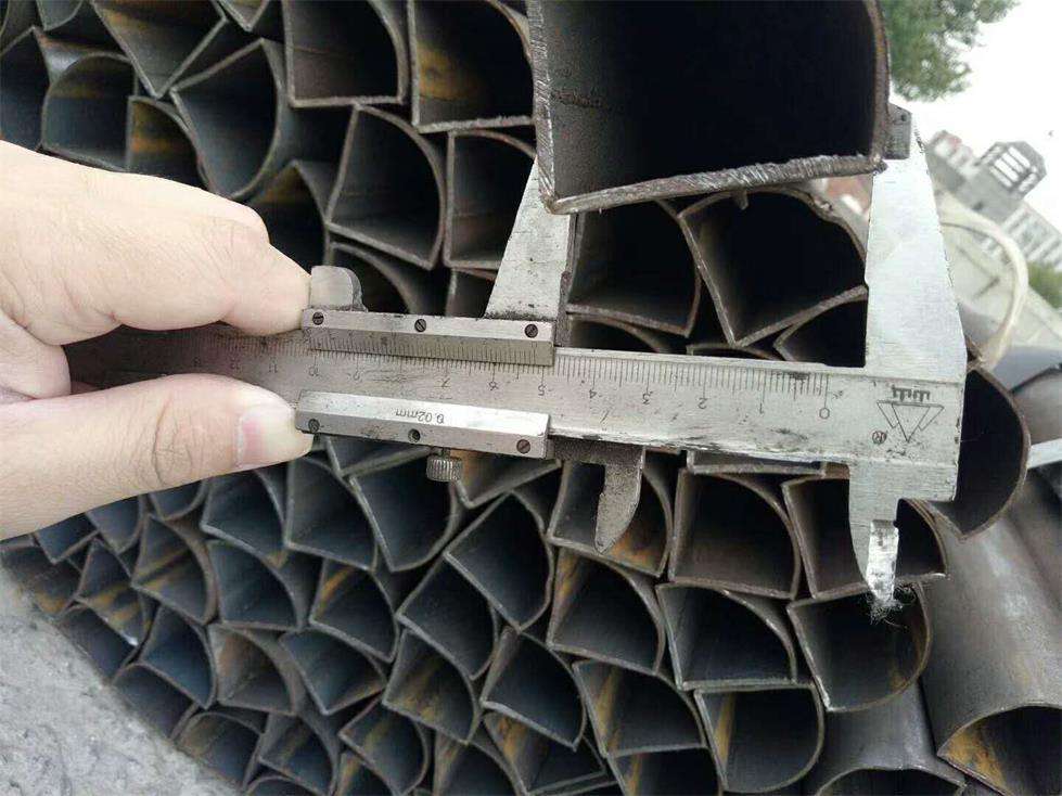 異型鋼管廠